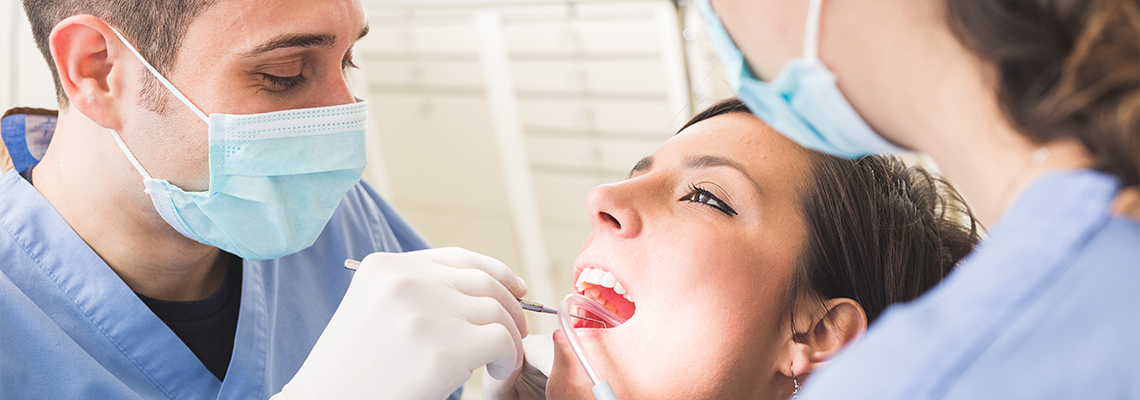 هل زراعة الأسنان مؤلمة؟ 